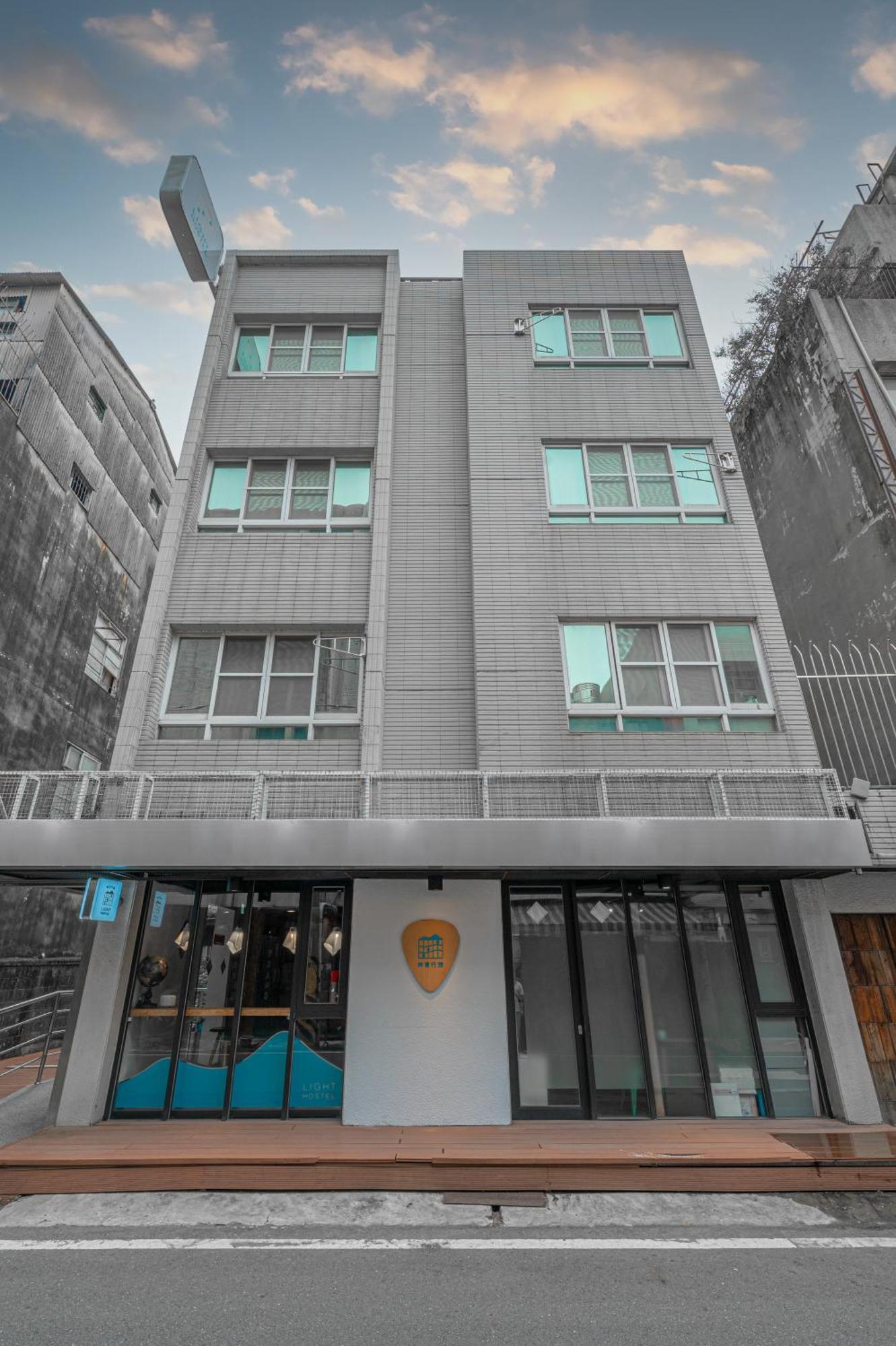 Light Hostel Chiayi Exterior foto