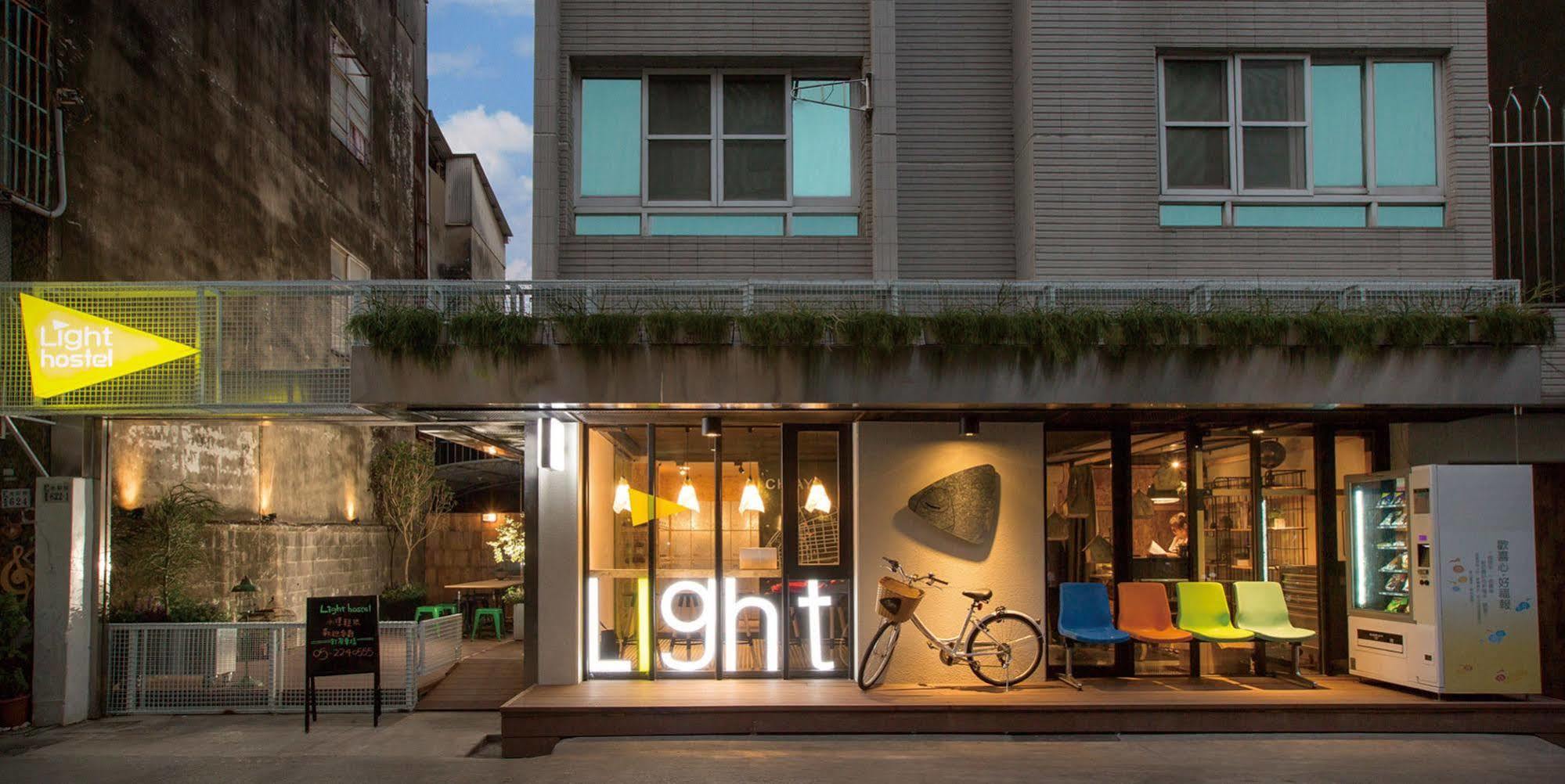 Light Hostel Chiayi Exterior foto